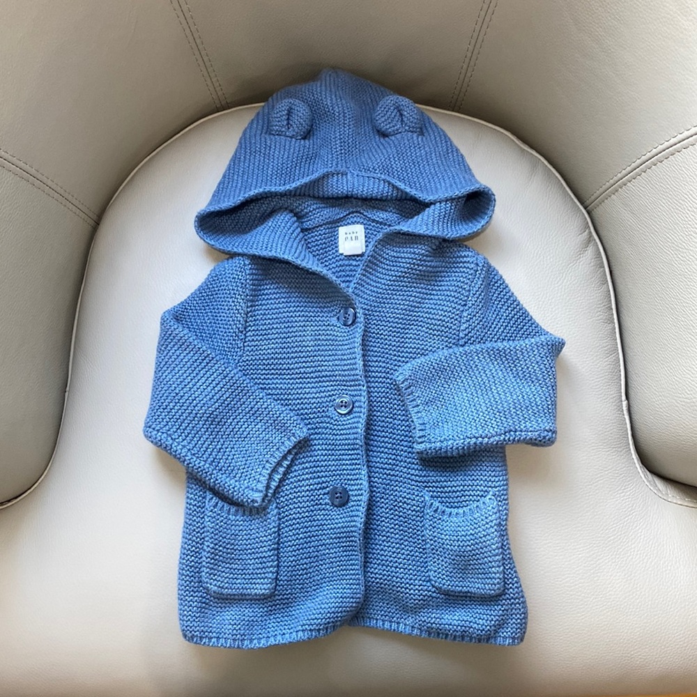 Baby Gap classic sweater cardigan 3-6m